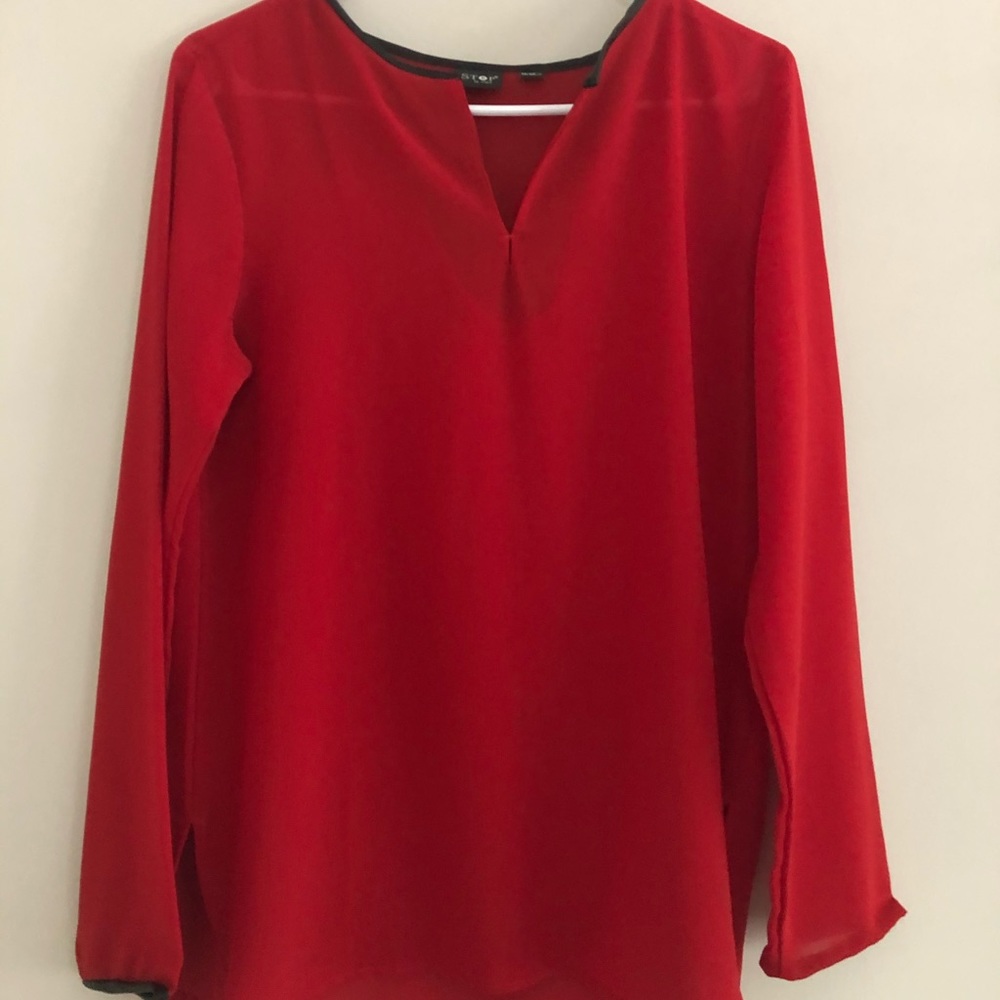Used | Red solid color Top